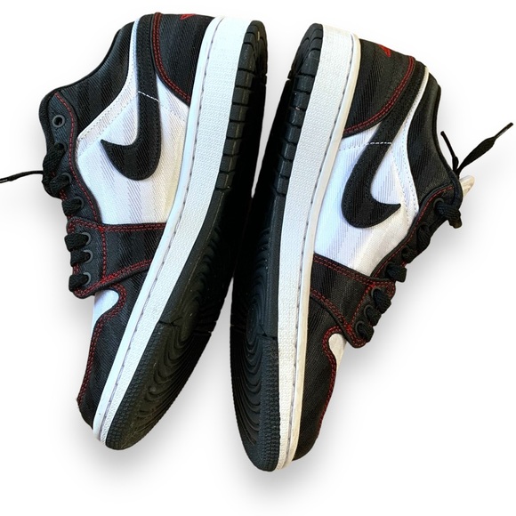 Nike Air Jordan 1 Low size 7.5 - Picture 12 of 12